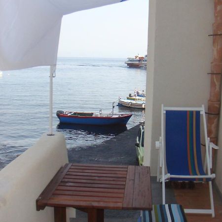 Villa Il Nido Di Rinella, Casa Sulla Spiaggia Leni Exterior foto