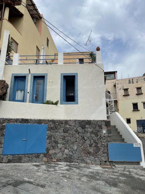 Villa Il Nido Di Rinella, Casa Sulla Spiaggia Leni Exterior foto