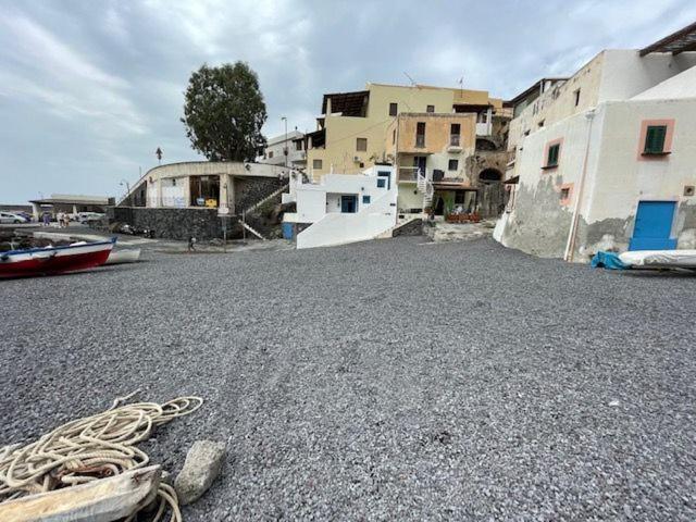 Villa Il Nido Di Rinella, Casa Sulla Spiaggia Leni Exterior foto