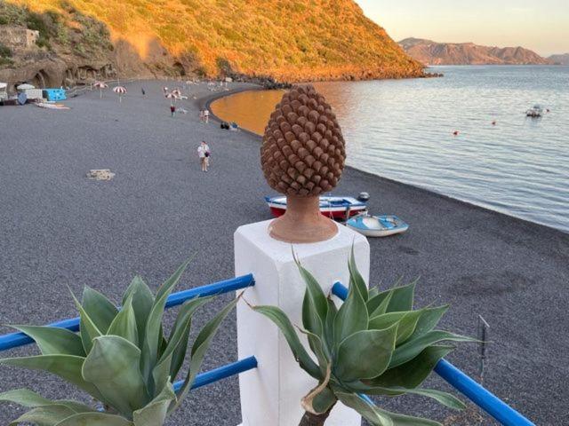 Villa Il Nido Di Rinella, Casa Sulla Spiaggia Leni Exterior foto